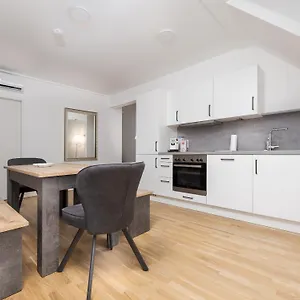 Apartman Next To Schoenbrunnpalace Close To Public Transport - Myschoenbrunn, Bécs