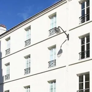 ** Hotel Tingis Francie